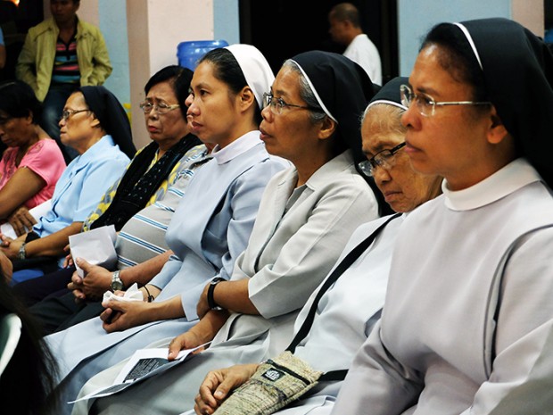 The nuns from different congregations expressing their solidarity to the Lumad.