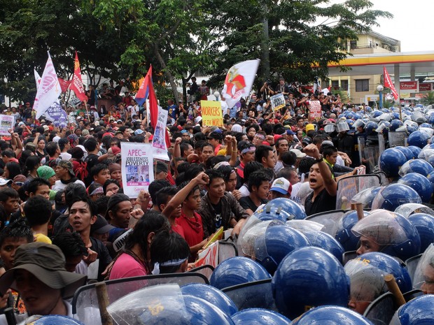 The "battle" finally stopped after the police agreed to allow the protesters to hold their program at the site, several kilometers away from Liwasang Bonifacio where APEC security plans wanted to "contain" the protests.